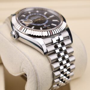 Discontinued sports wristwatch with steel case
