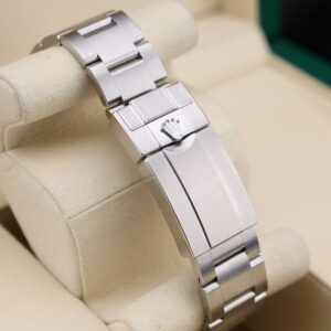 Discontinued sports wristwatch with steel case