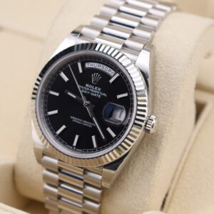 Vintage diver watch with original bezel