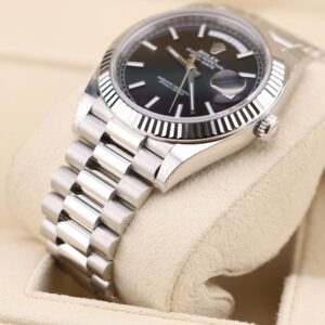 Discontinued sports wristwatch with steel bracelet