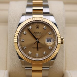 Luxury watch bracelet and diamond dial