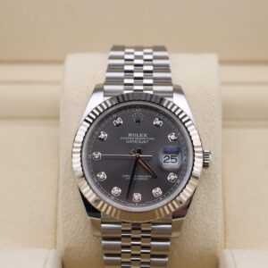 Luxury wristwatch with diamond dial
