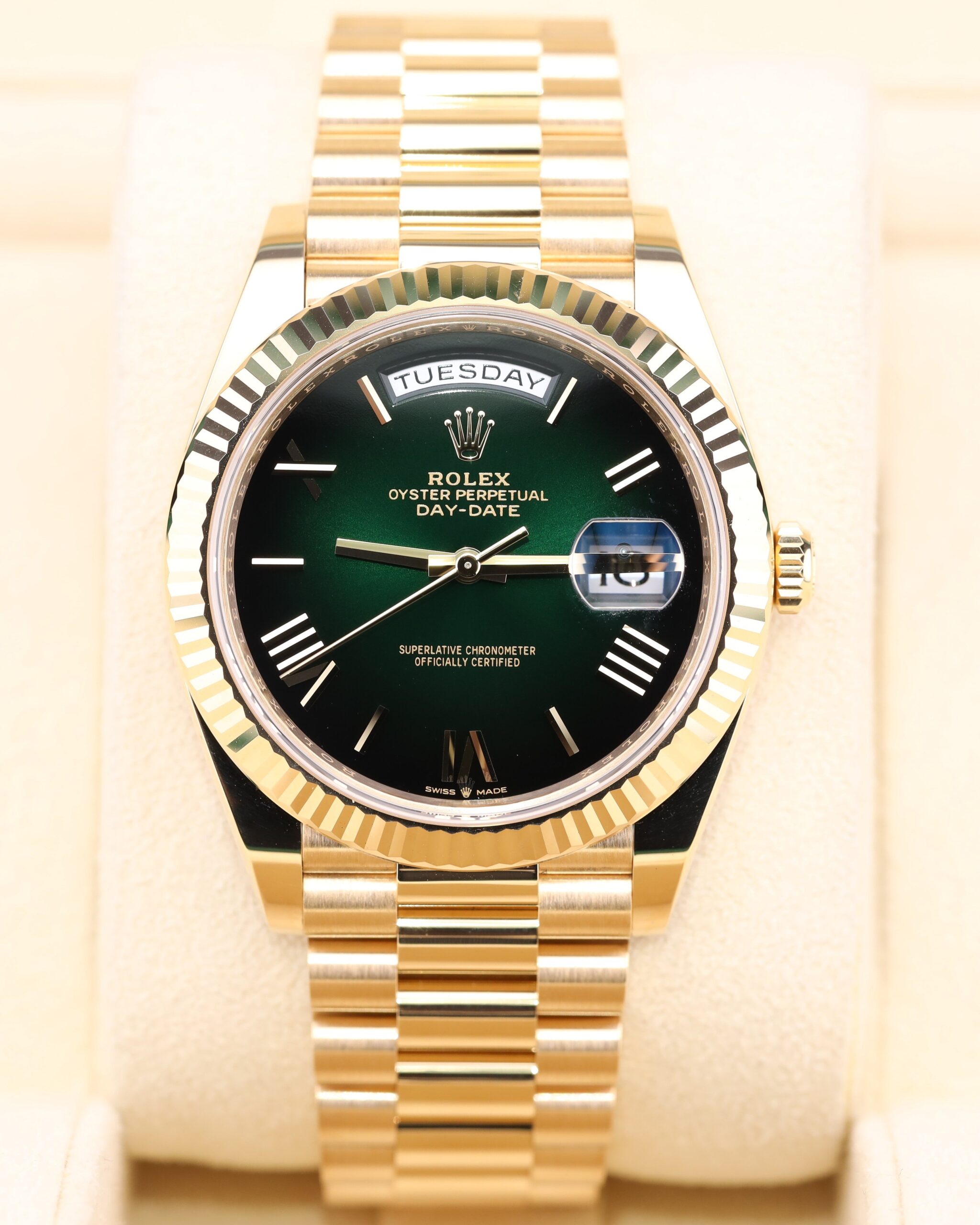 Green ombre dial luxury wristwatch