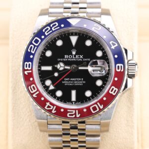 Neo-vintage luxury sports watch with jubilee bracelet