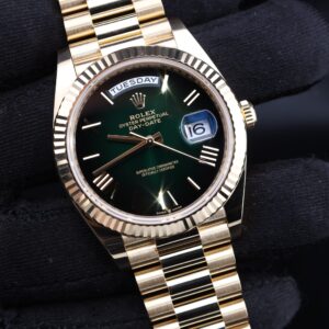 Green ombre dial vintage wristwatch